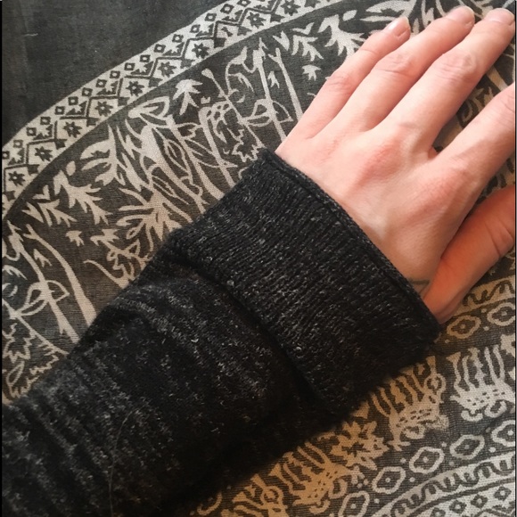 ZARA Knit Asymmetrical Multi-Gray Cardigan - Picture 6 of 7